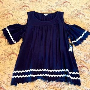 Crown and Ivy Novel Navy Cold Shoulder Top